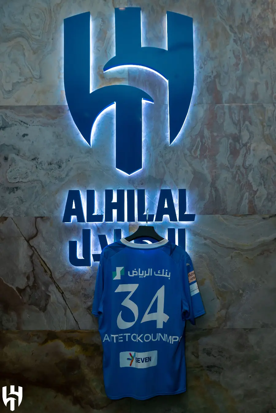 نیمار داخل الهلال