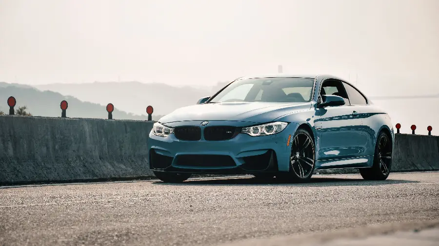 دانلود والپیپر از ماشین بی ام و سری ام یا BMW M4 با کیفیت 4K