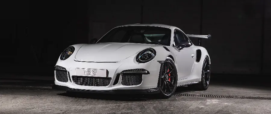 عکس اتومبیل سوپر اسپرت پورشه مدل 911 GT3 با رنگ سفید جذاب