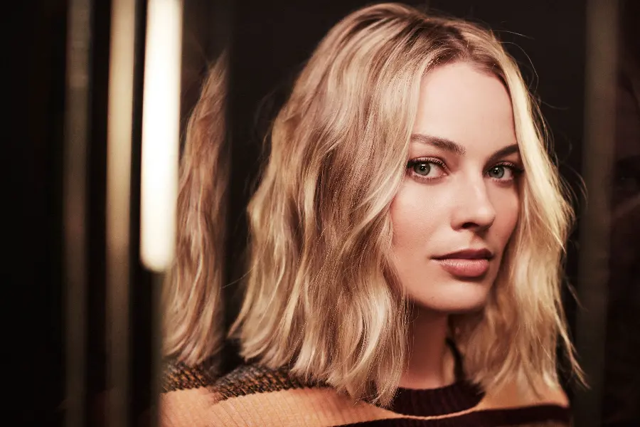 والپیپر مناسب موبایل از بازیگر استرالیایی مارگو رابی Margot Robbie