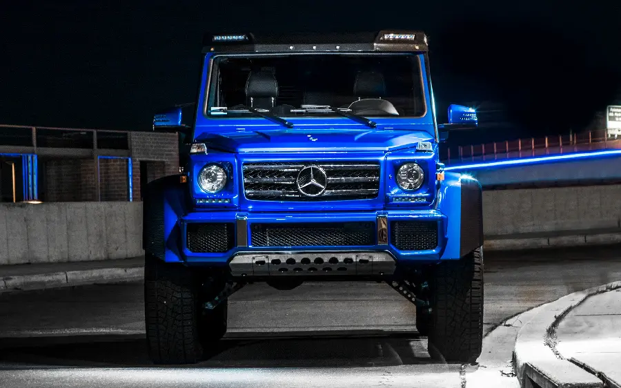 عکس جوان پسند مرسدس بنز G CLASS