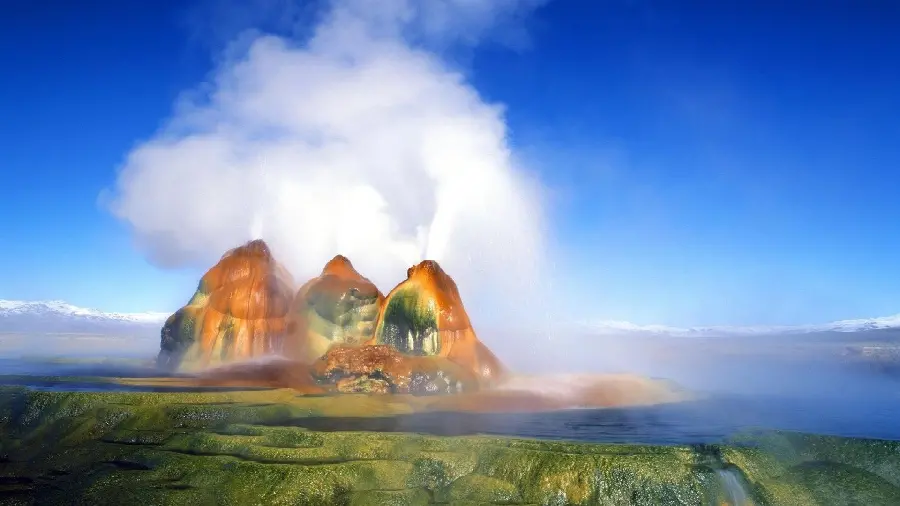 جدیدترین تصویر از آبفشان معروف کشور ایسلند به نام Strokkur یا استروکور