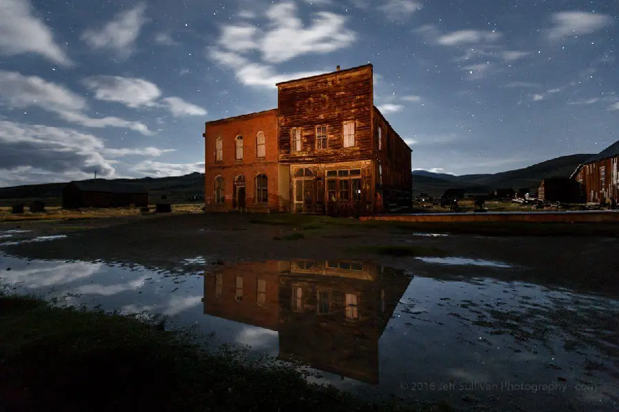 تصویر زمینه an Abandoned Gold Rush Town شهر متروکه راش طلا عکاسی Jeff Sullivan