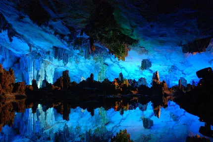 عکس زیبا از غار کریستالی شگفت انگیز در چین 